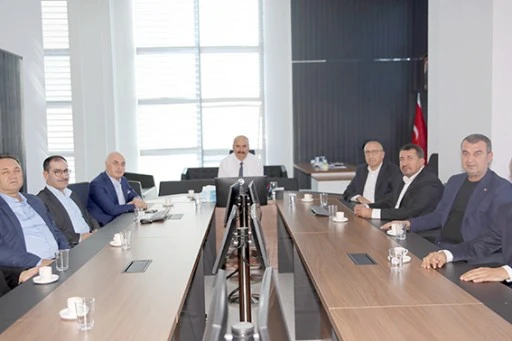 HAMİDİ'DEN VALİ CANALP'E ZİYARET