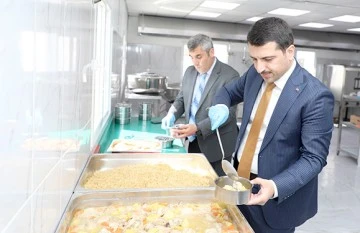 HASANKEYF AŞEVİ, 200 KİŞİYE YEMEK DESTEĞİ SAĞLIYOR