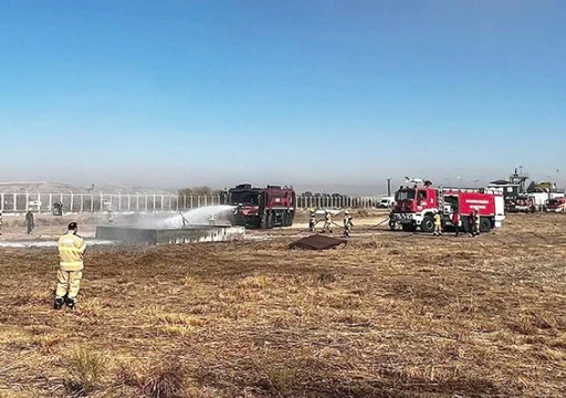 HAVALİMANI'NDA YANGIN S&Ouml;ND&Uuml;RME TATBİKATI YAPILDI