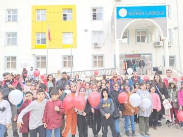 HEM EĞLENİP, HEM &Ouml;ĞRENDİLER