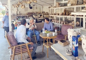 HEYKEL &Uuml;RETİMİ YAPAN ESNAFI ZİYARET ETTİ