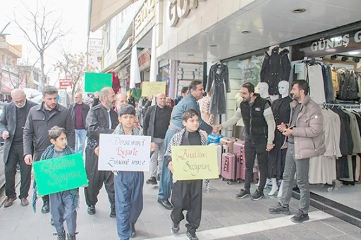 HÜDA PAR’DAN KÜRTÇE ANADİL YÜRÜYÜŞÜ