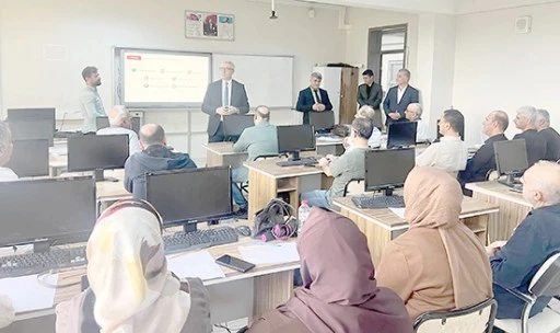 İL MÜDÜRÜ CİĞER’DEN MESLEKİ EĞİTİM ÖĞRETMENLERİNE SEMİNER ZİYARETİ