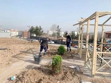 İMAR PLANINDA YEŞİL ALAN OLARAK GE&Ccedil;EN YERLERE YENİ PARK