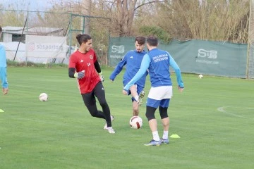 KAMP &Ccedil;ALIŞMALARI S&Uuml;R&Uuml;YOR