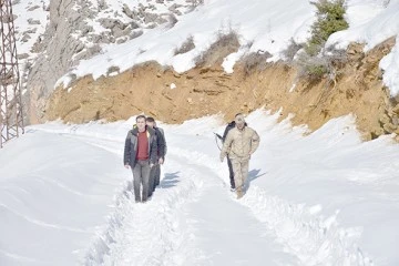 KARLA M&Uuml;CADELE &Ccedil;ALIŞMALARI İNCELENDİ