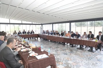 KAYMAKAM İMRAK, MUHTARLARI KAHVALTIDA AĞIRLADI