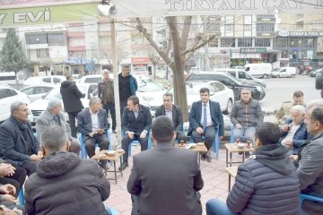 KAYMAKAM, VATANDAŞLARLA &Ccedil;AY İ&Ccedil;Tİ