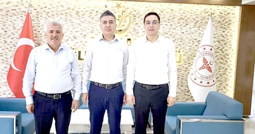 KAYMAKAM VE BAŞKAN&rsquo;DAN M&Uuml;D&Uuml;R SOLMAZ&rsquo;A ZİYARET