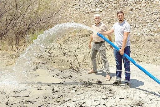 KELHASAN K&Ouml;Y&Uuml;&rsquo;NDE İ&Ccedil;ME SUYU SORUNU &Ccedil;&Ouml;Z&Uuml;ME KAVUŞTU