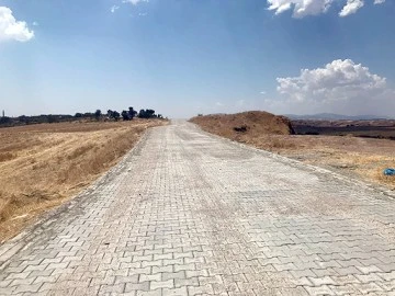 KİLİTLİ PARKE TAŞI D&Ouml;ŞEME &Ccedil;ALIŞMASI DEVAM EDİYOR