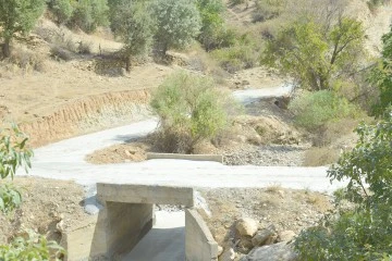 K&Ouml;Y YOLU BETON YOLA KAVUŞTU