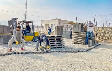 K&Ouml;YLERDE PARKE TAŞI &Ccedil;ALIŞMALARI TAMAMLANDI