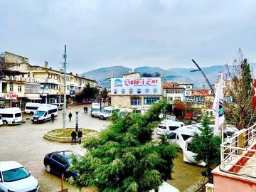 KOZLUK&rsquo;A YENİ İL&Ccedil;E TABELASI ASILDI