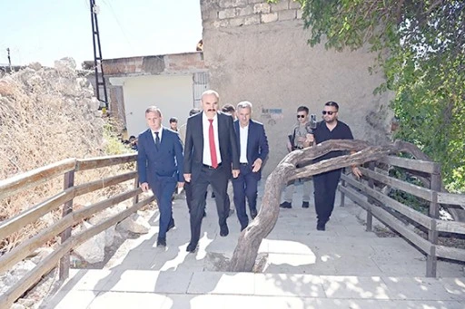 KOZLUK KALESİ ONARIM &Ccedil;ALIŞMALARI DEVAM EDİYOR