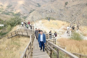 KOZLUK KALESİNDE &Ccedil;EVRE TEMİZLİĞİ