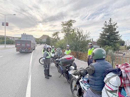 KOZLUK’TA MOTOSİKLET SÜRÜCÜLERİNE GÜVENLİ SÜRÜŞ EĞİTİMİ