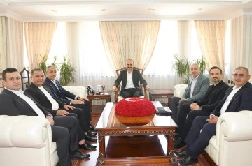 KUL&Uuml;P Y&Ouml;NETİMİNDEN VALİ CANALP&rsquo;A ZİYARET