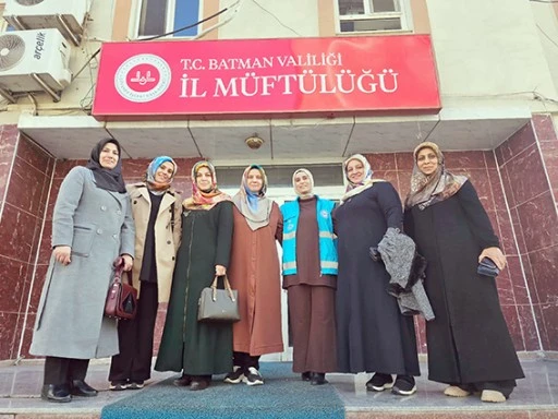 KUR&rsquo;AN KURSU &Ouml;ĞRETİCİSİNDEN ANLAMLI DESTEK