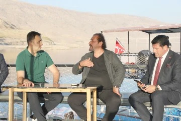 MASTERCHEF J&Uuml;RİSİ YAL&Ccedil;INKAYA, HASANKEYF'İ GEZDİ