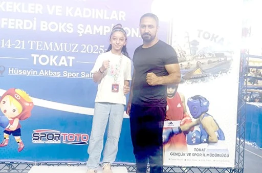 MİNİK BOKS&Ouml;RLERDEN T&Uuml;RKİYE DERECESİ