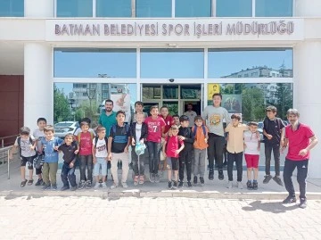 MİNİK &Ouml;ĞRENCİLER HAVUZ KEYFİ YAŞADI