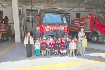 MİNİKLERE İTFAİYENİN G&Ouml;REVLERİ TANITILDI