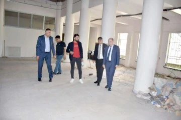 M&Uuml;D&Uuml;R KURTARAN, OKUL ZİYARETLERİNDE BULUNDU