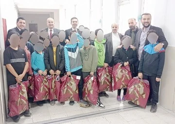 M&Uuml;SİAD'DAN KIŞLIK GİYSİ YARDIMI