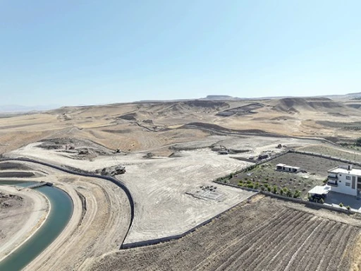 KENT MEZARLIĞI&rsquo;NDA &Ouml;RNEK AİLE MEZARLIĞI OLUŞTURULUYOR