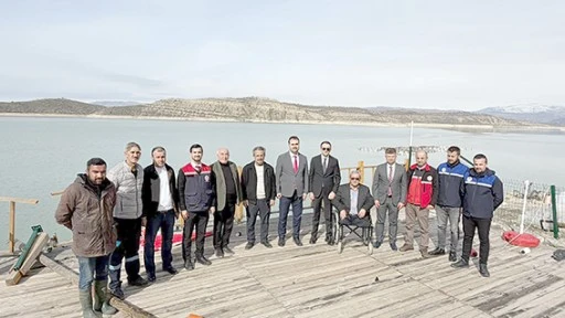 MALABADİ BARAJ G&Ouml;L&Uuml;&rsquo;NDE ALABALIK TESİSİNE İNCELEME