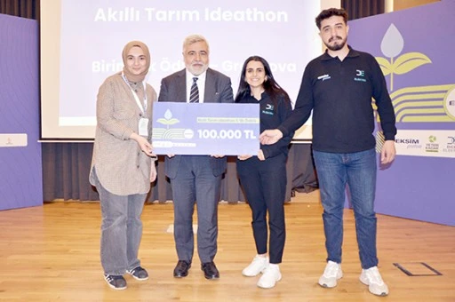 TARIMIN GELECEĞİ AKILLI &Ccedil;&Ouml;Z&Uuml;MLERLE ŞEKİLLENİYOR