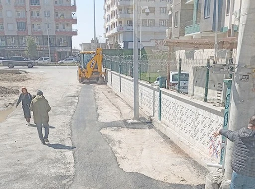 BELEDİYEDEN SOKAK SOKAK BAKIM VE ONARIM ATAĞI
