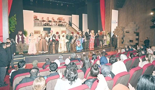 &lsquo;AŞKIN SEN HALİ&rsquo; SANATSEVERLERLE BULUŞTU