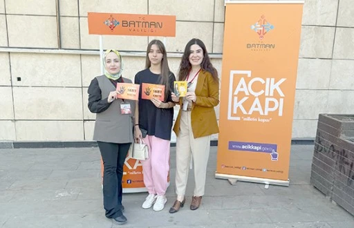 A&Ccedil;IK KAPI&rsquo;DAN AVM &Ouml;N&Uuml;NDE BİLGİLENDİRME STANDI