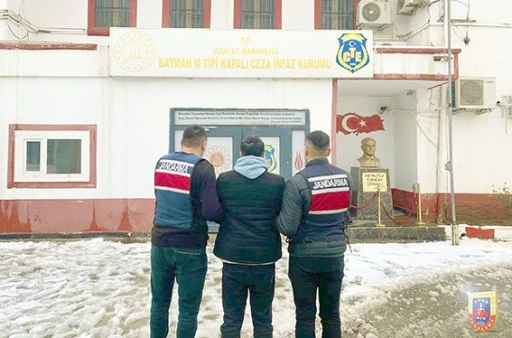 ARANAN H&Uuml;K&Uuml;ML&Uuml; GERC&Uuml;Ş&rsquo;TE YAKALANDI