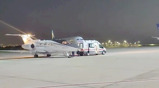 AMBULANS U&Ccedil;AK İKİ HASTA İ&Ccedil;İN HAVALANDI