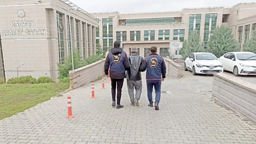 42 YIL HAPİS CEZASIYLA FİRARDAYDI