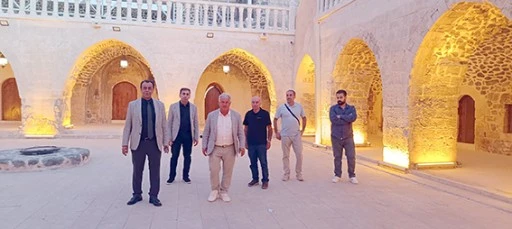 HOLLANDALI S&Uuml;RYANİ HEYETİ MOR KURYAKOS&rsquo;U GEZDİ