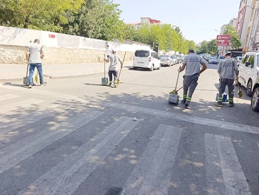 TOKİ B&Ouml;LGELERİNDE TEMİZLİK &Ccedil;ALIŞMASI