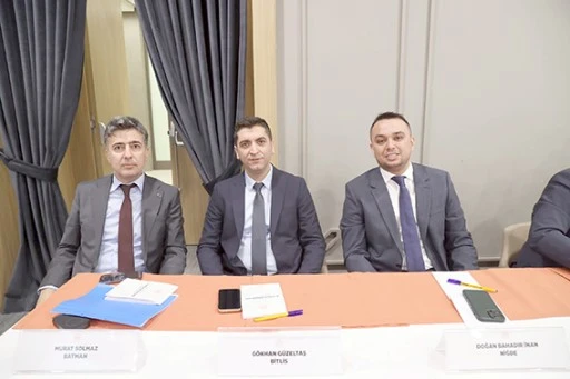 M&Uuml;D&Uuml;R SOLMAZ, BAKAN İLE TOPLANTIYA KATILDI