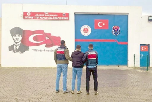 BATMAN’DA 33 FİRARİ YAKALANDI