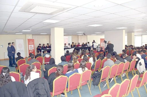 GEN&Ccedil;TEK &Ouml;ĞRENCİ FİKİRLERİNİ AKRANLARINA ANLATTILAR