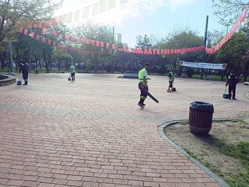 23 NİSAN ETKİNLİĞİ SONRASI TEMİZLİK ÇALIŞMASI