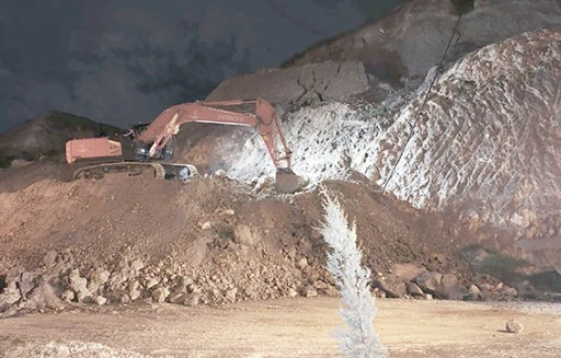 VALİ CANALP, HEYELAN ALANINDA İNCELEMEDE BULUNDU