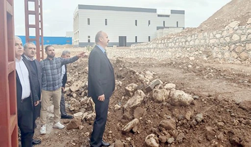 YAĞIŞLARDAN ZARAR G&Ouml;REN FABRİKAYA ZİYARET