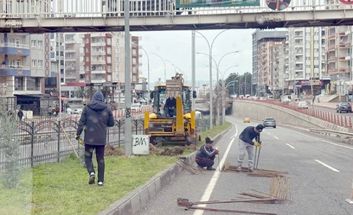 ŞEVKET BAŞAK K&Ouml;PR&Uuml;L&Uuml; KAVŞAĞI YAYA &Uuml;ST GE&Ccedil;İDİNE G&Uuml;&Ccedil;LENDİRME