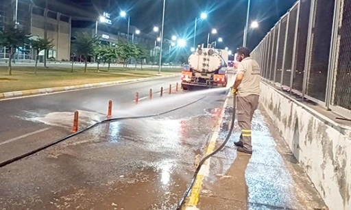 KENT GENELİNDE KAPSAMLI TEMİZLİK ÇALIŞMALARI SÜRÜYOR