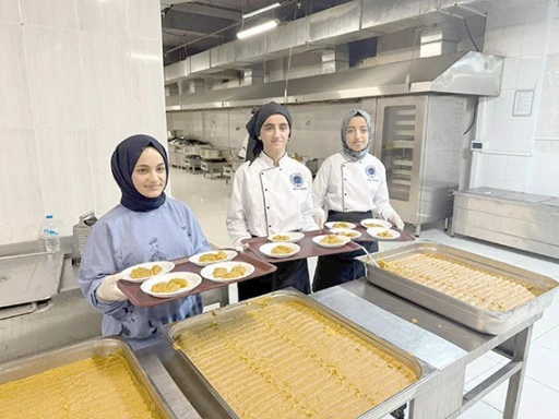 AŞ&Ccedil;ILIK &Ouml;ĞRENCİLERİNDEN TATLI BİR BAŞLANGI&Ccedil;