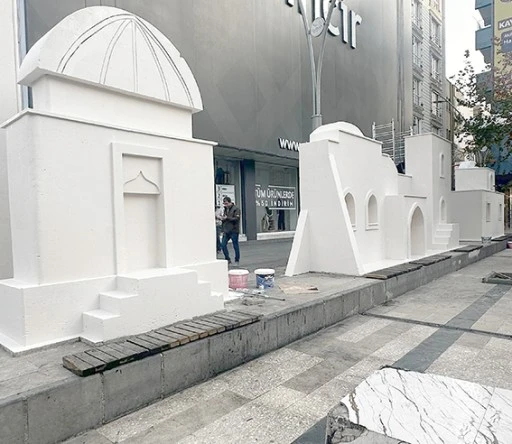 HASANKEYF SOKAK&rsquo;TA REVİZE, BOYAMA &Ccedil;ALIŞMALARI S&Uuml;R&Uuml;YOR